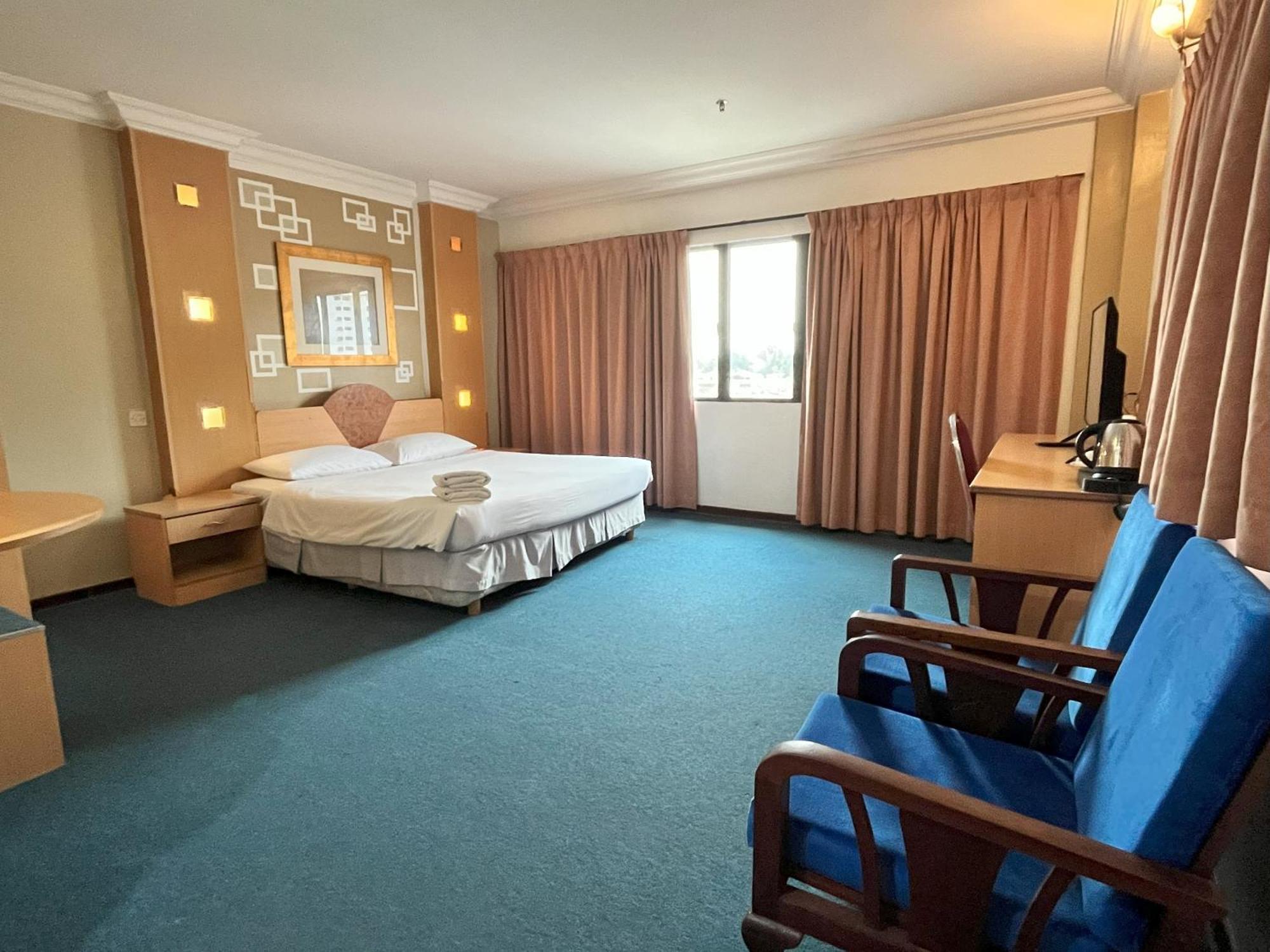 Fair Park Hotel Ipoh Exteriör bild