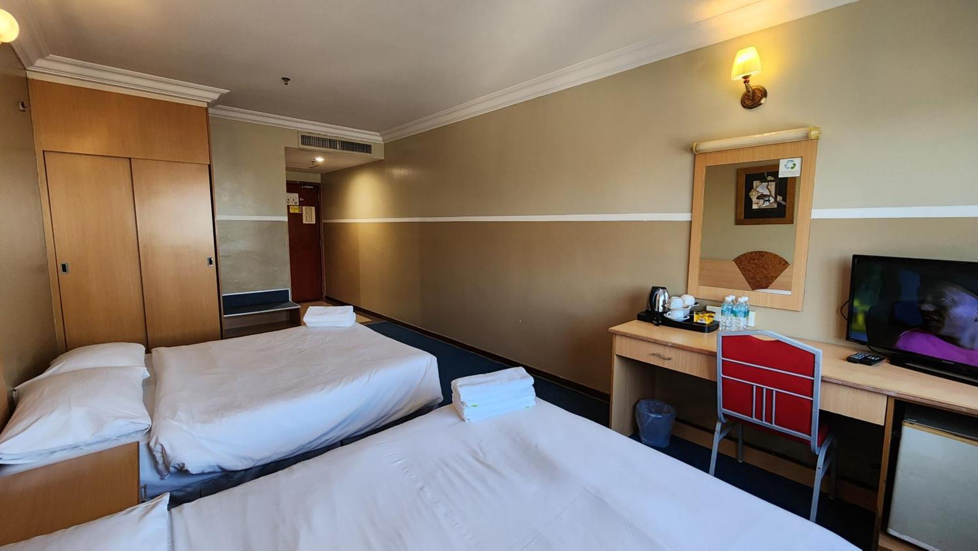 Fair Park Hotel Ipoh Exteriör bild