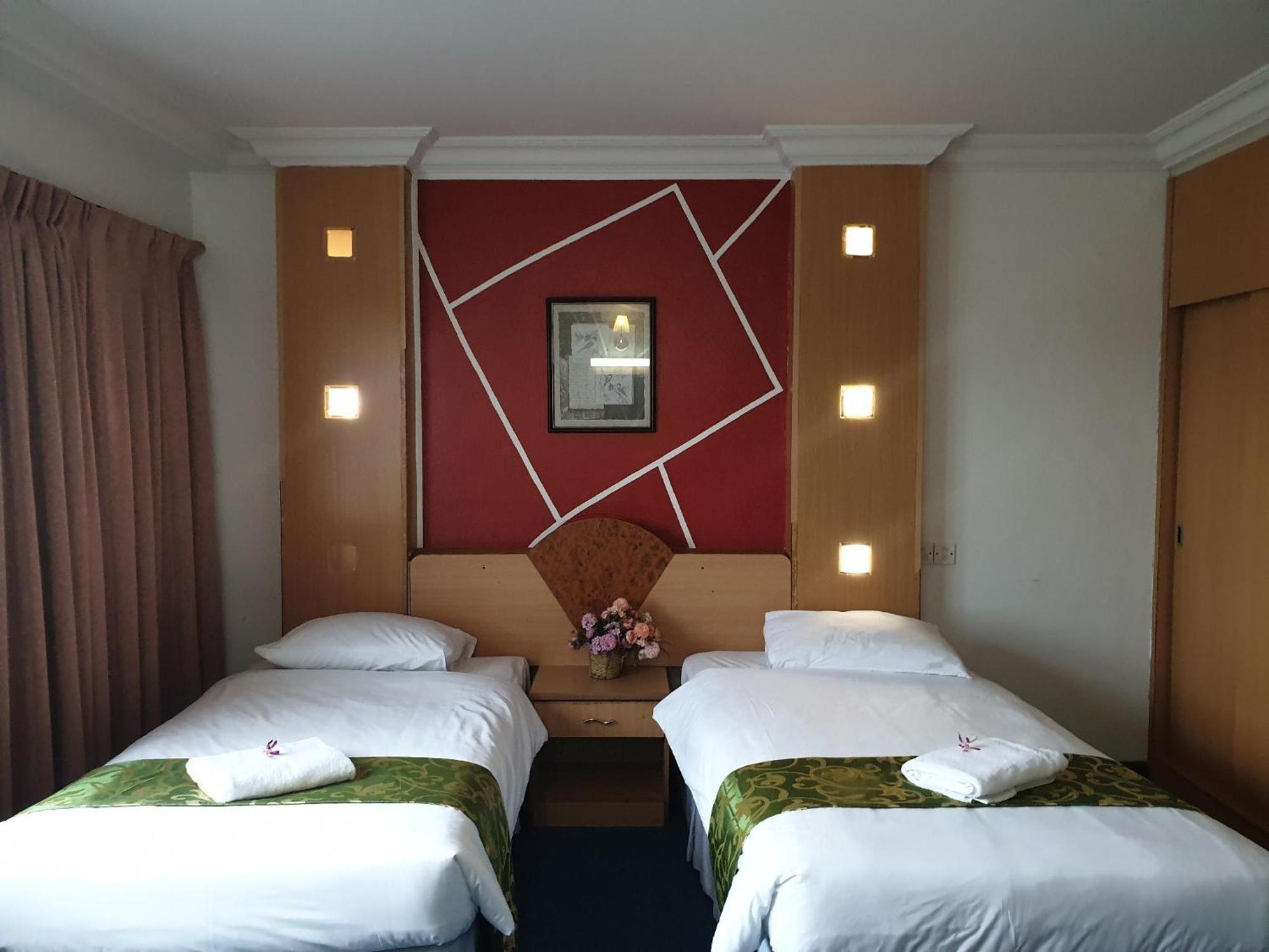 Fair Park Hotel Ipoh Exteriör bild